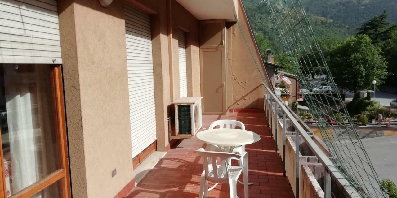 Madonna Di Frasassi - Casa Vacanze Apartament Genga  Zewnętrze zdjęcie